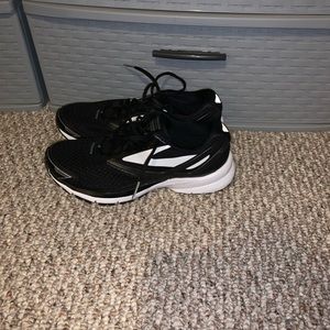 Brooks Launch 4 running shoes